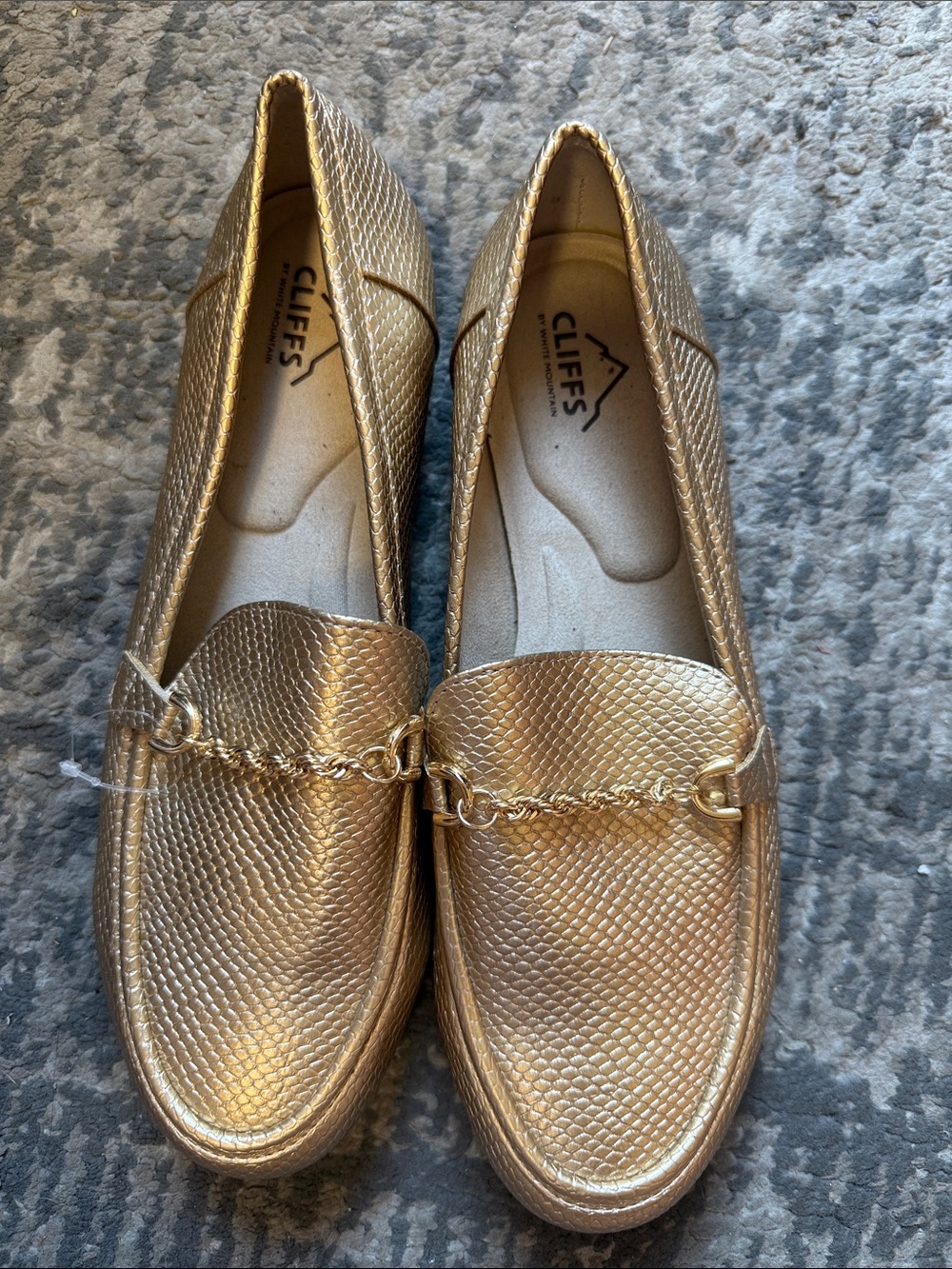 Cliffs by WHITE MOUNTAIN Metallic Gold Chain-Accent Loafers